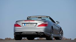 Mercedes SL 63 AMG 2013 - widok z tyłu