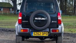 Suzuki Jimny Facelifting (2013) - widok z tyłu