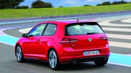 Volkswagen Golf VII GTI Hatchback 3d (2013) - widok z tyłu