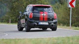 Mini Countryman John Cooper Works Facelifting - widok z tyłu