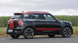 Mini Countryman John Cooper Works Facelifting - widok z tyłu