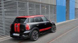 Mini Countryman John Cooper Works Facelifting - widok z tyłu