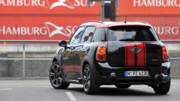 Mini Countryman John Cooper Works Facelifting - widok z tyłu