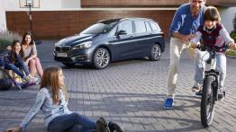 BMW 220d xDrive Gran Tourer (2015) - lewy bok