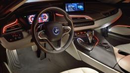 BMW i8 (2014) - pełny panel przedni