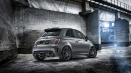 Abarth 695 Biposto (2014) - tył - reflektory wyłączone