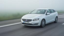 Volvo V60 Plug-In Hybrid Facelifting (2014) - widok z przodu