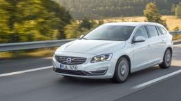 Volvo V60 Plug-In Hybrid Facelifting (2014) - widok z przodu