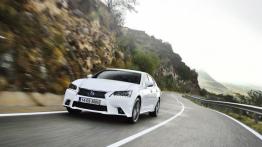 Lexus GS IV 300h F-Sport (2014) - widok z przodu