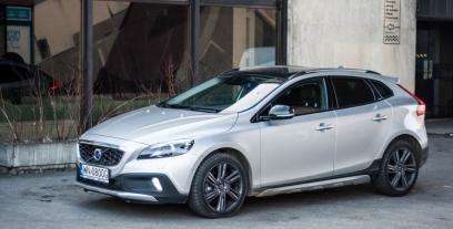 Volvo V40 II Cross Country 2.0 D4 DRIVE-E 190KM 140kW od 2014