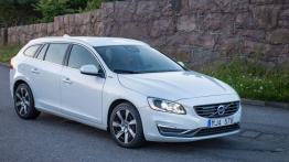 Volvo V60 Plug-In Hybrid Facelifting (2014) - widok z przodu