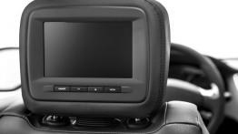 Peugeot 5008 Facelifting (2014) - ekran systemu multimedialnego w zagłówku