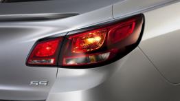Chevrolet SS 2014 - prawy tylny reflektor - włączony