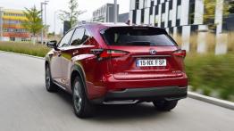 Lexus NX 300h F-Sport (2014) - widok z tyłu