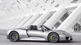 Porsche 918 Spyder (2014) - prawy bok