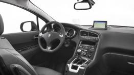 Peugeot 5008 Facelifting (2014) - kokpit