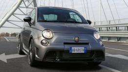 Abarth 695 Biposto (2014) - widok z przodu