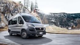 Fiat Ducato III Facelifting Panorama (2014) - przód - reflektory włączone