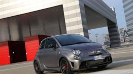 Abarth 695 Biposto (2014) - widok z przodu