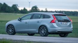 Volvo V60 Facelifting (2014) - widok z tyłu