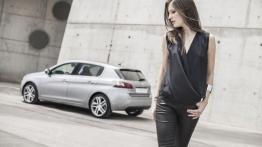 Peugeot 308 II (2014) - bok - inne ujęcie