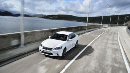 Lexus GS IV 300h F-Sport (2014) - widok z góry