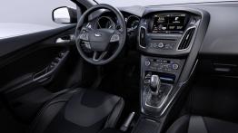 Ford Focus III Hatchback Facelifting (2014) - kokpit