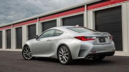 Lexus RC 350 (2014) - widok z tyłu