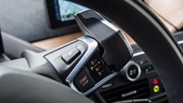 BMW i3 (2014) - dźwignia zmiany biegów pod kierownicą