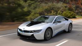 BMW i8 (2014) - widok z przodu