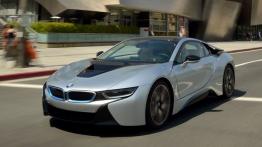 BMW i8 (2014) - widok z przodu