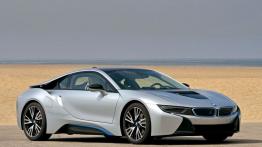 BMW i8 (2014) - widok z przodu