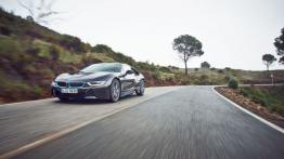 BMW i8 (2014) - widok z przodu