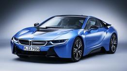 BMW i8 (2014) - przód - reflektory włączone