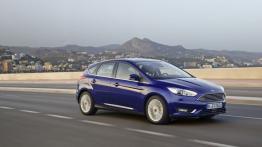 Ford Focus III Hatchback Facelifting (2014) - prawy bok