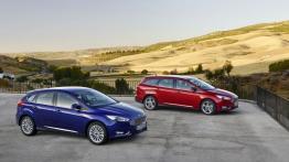 Ford Focus III Hatchback Facelifting (2014) - prawy bok