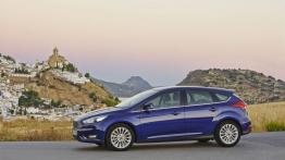 Ford Focus III Hatchback Facelifting (2014) - lewy bok