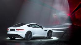 Jaguar F-Type R Coupe (2014) - oficjalna prezentacja auta