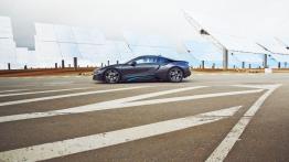 BMW i8 (2014) - lewy bok