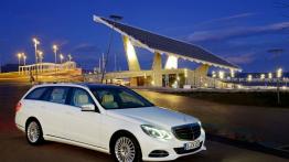 Mercedes Klasa E W212 Kombi Facelifting 400  333KM 245kW 2013-2015