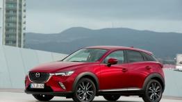 Mazda CX-3 SKYACTIV-G (2015) - lewy bok