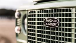 Land Rover Defender Heritage Edition (2015) - logo