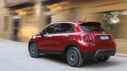 Fiat 500X Cross (2015) - widok z tyłu