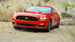 Ford Mustang VI Coupe EcoBoost (2015) - widok z przodu