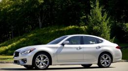 Infiniti Q70 Facelifting (2015) - lewy bok