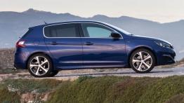 Peugeot 308 II Hatchback GT (2015) - prawy bok