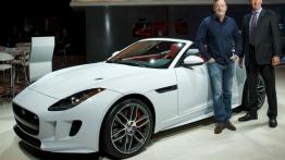 Jaguar F-Type AWD R Roadster Glacier White (2015) - oficjalna prezentacja auta