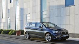 BMW 220d xDrive Gran Tourer (2015) - widok z przodu