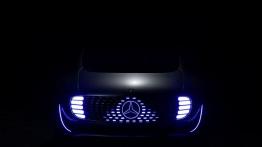 Mercedes F015 Luxury in Motion Concept (2015) - przód - reflektory włączone