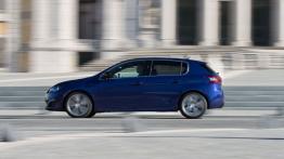 Peugeot 308 II Hatchback GT (2015) - lewy bok